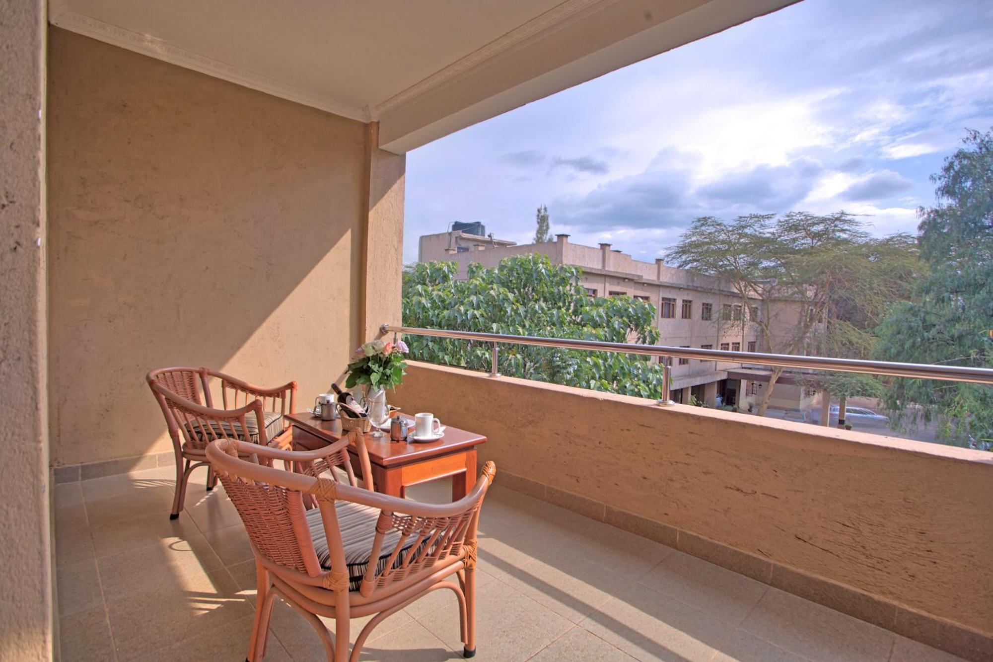 נאיוואשה Chambai Hotel מראה חיצוני תמונה