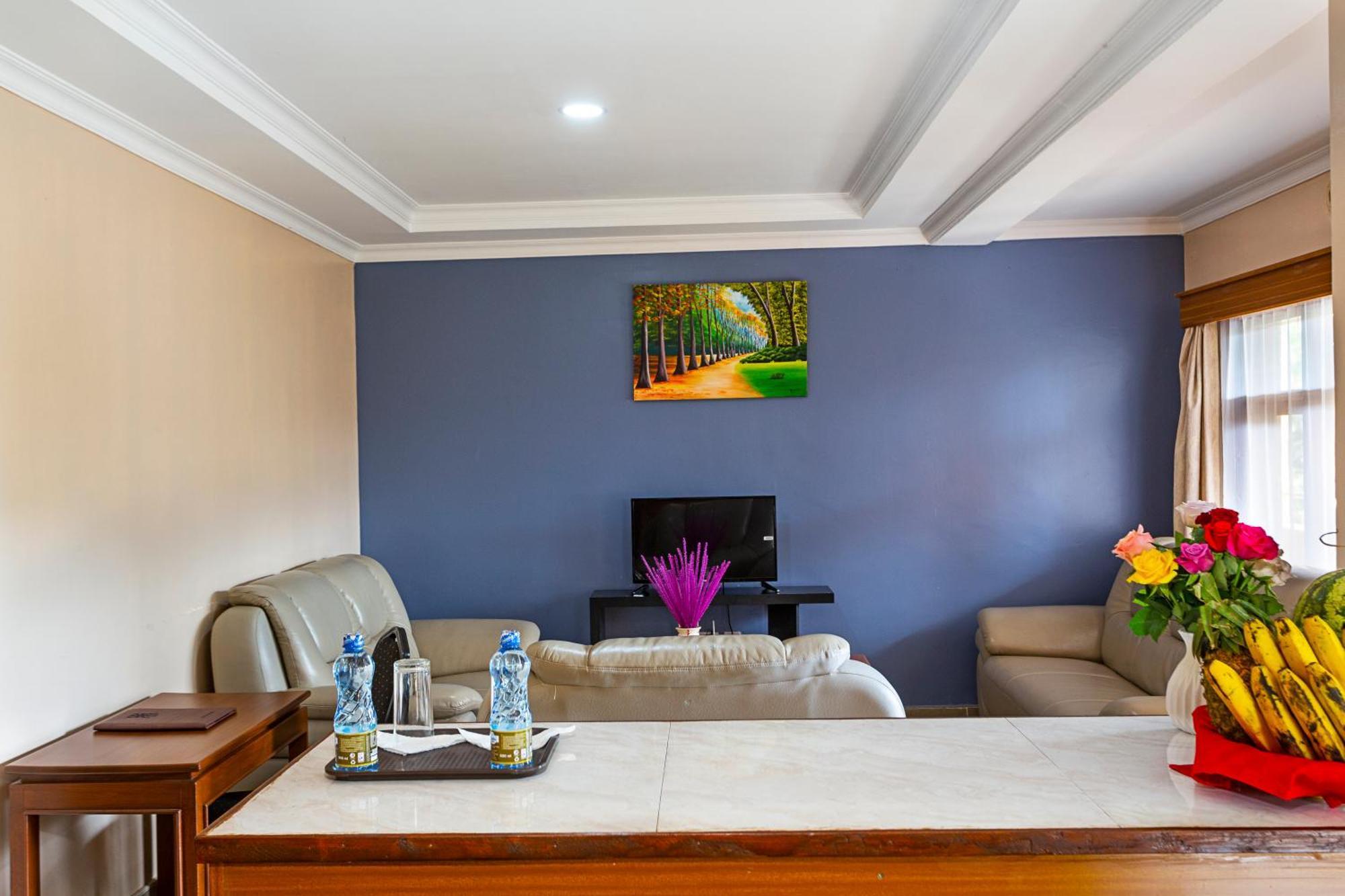 נאיוואשה Chambai Hotel מראה חיצוני תמונה