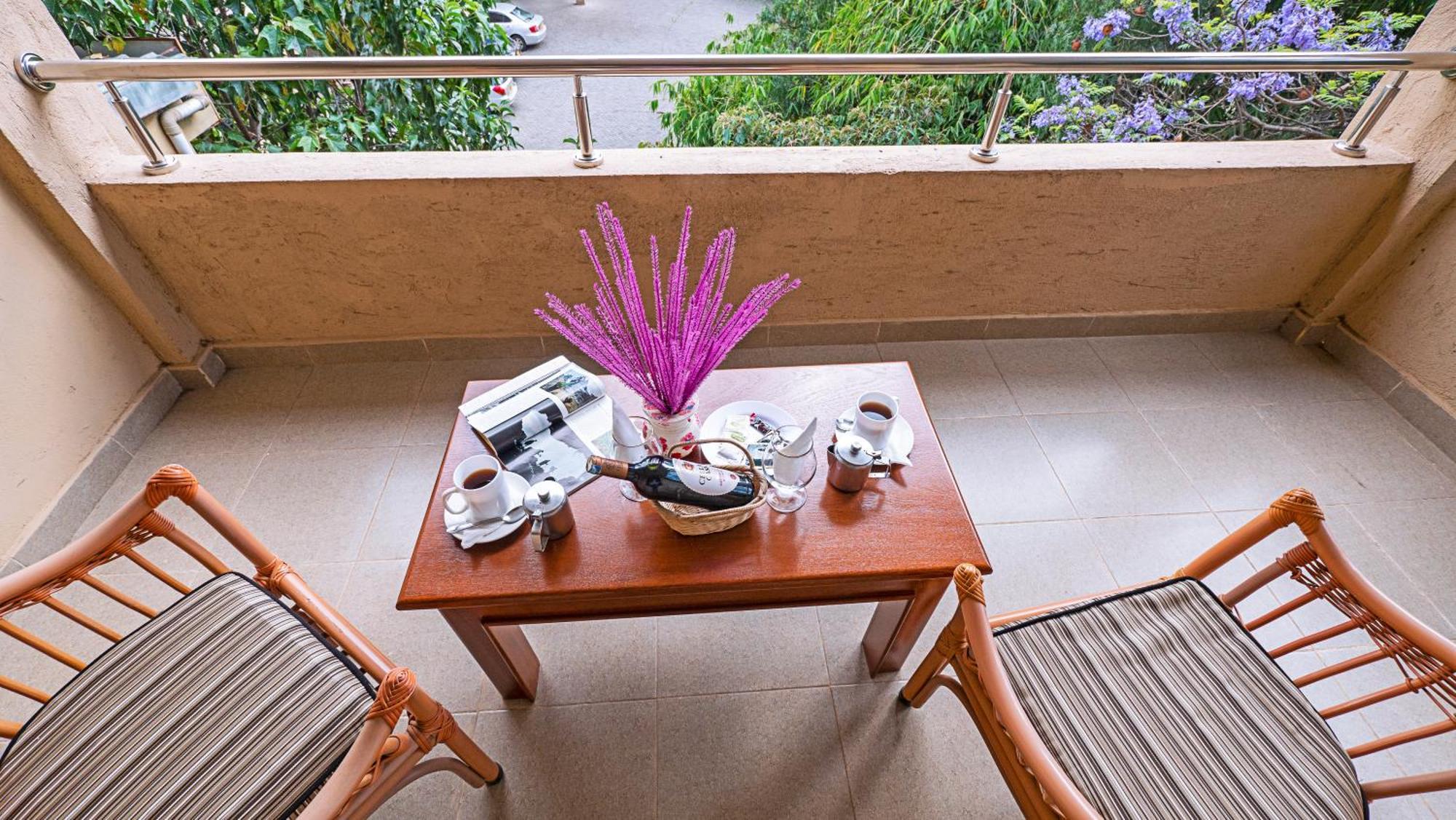 נאיוואשה Chambai Hotel מראה חיצוני תמונה