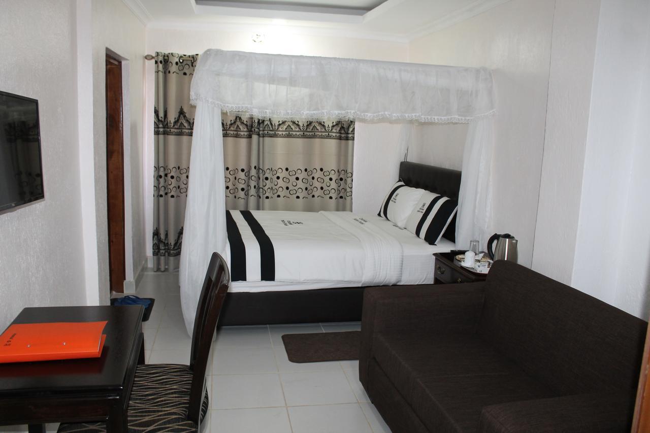 נאיוואשה Chambai Hotel מראה חיצוני תמונה